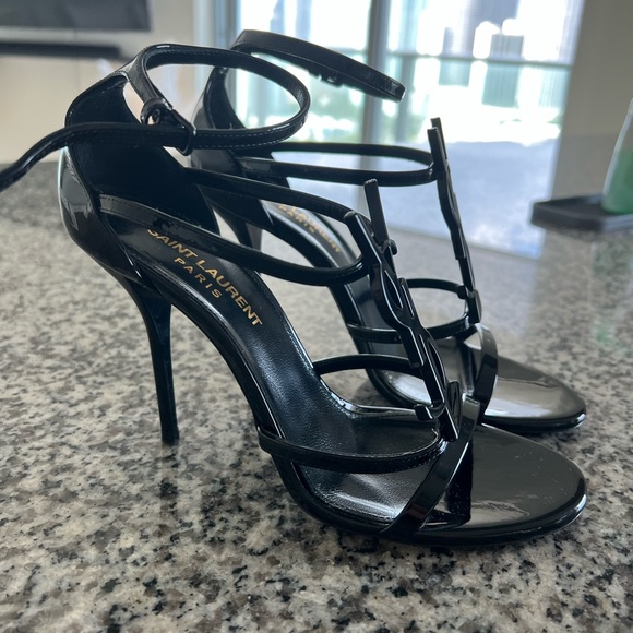 Black YSL patent leather heels - Picture 6 of 8